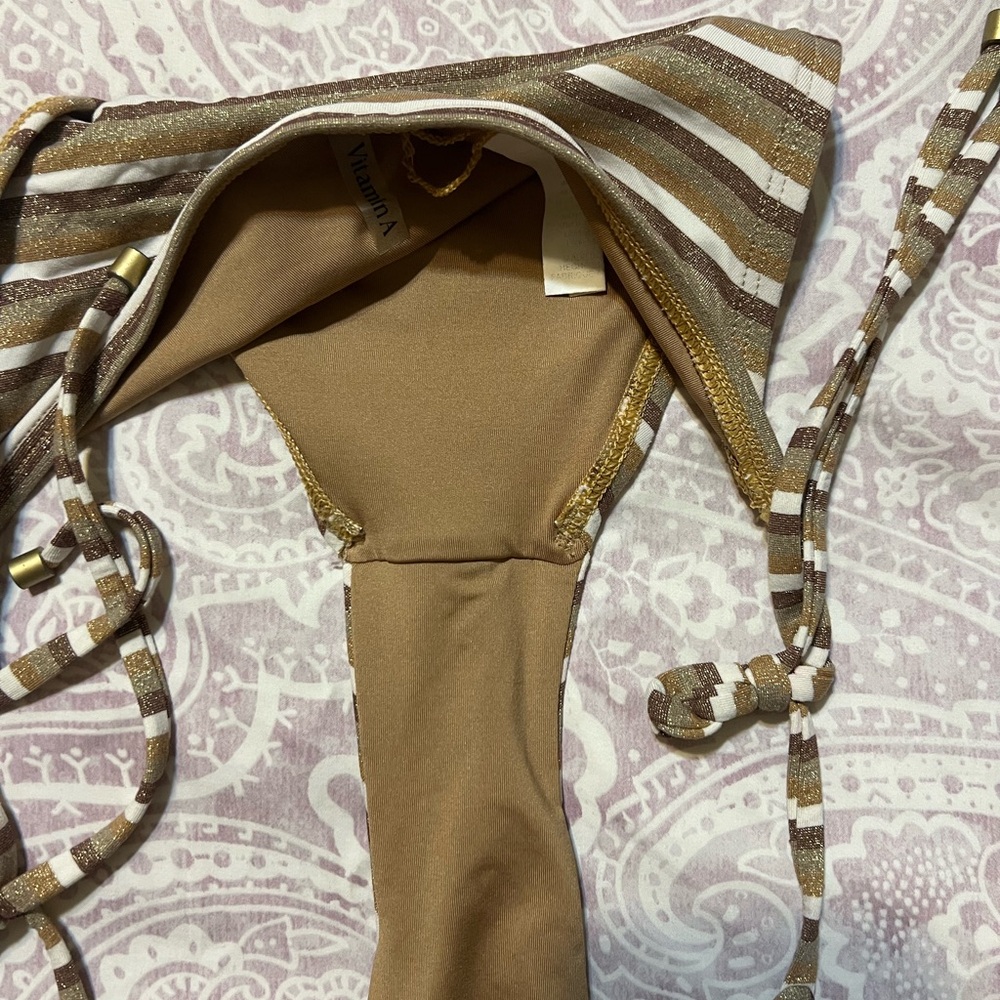 SWIM SET 🩷 👙 Vitamin A Sienna Top and Natalie Miter Tie Bottom Set Medium - Picture 10 of 10
